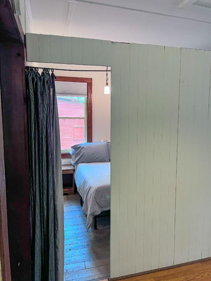 Camp Hudson Pines Villa Corinth Buitenkant foto